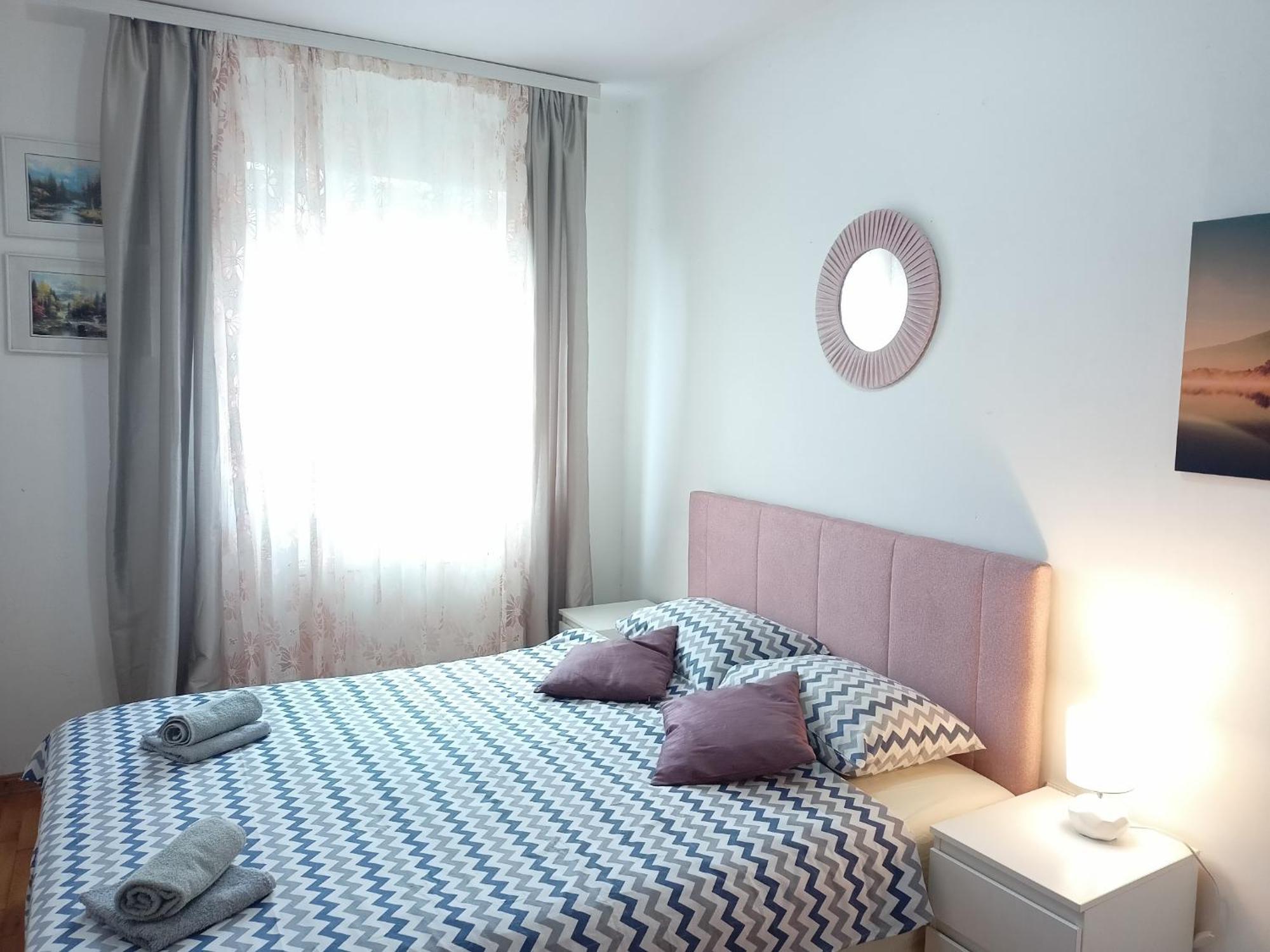 Ema Lux - Zgrada Panorama Apartment Soko Banja Bagian luar foto