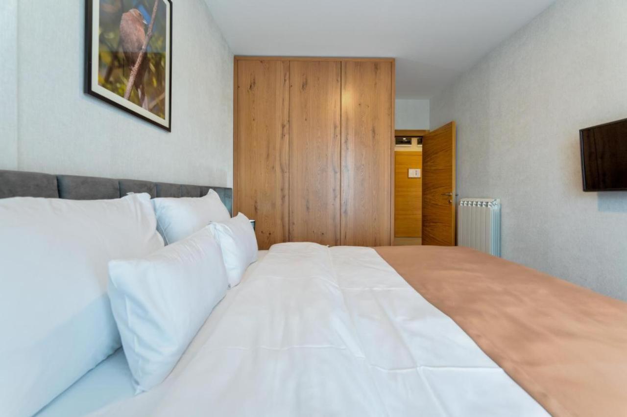 Ema Lux - Zgrada Panorama Apartment Soko Banja Bagian luar foto
