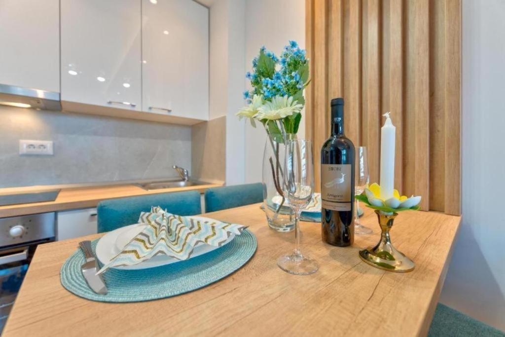 Ema Lux - Zgrada Panorama Apartment Soko Banja Bagian luar foto