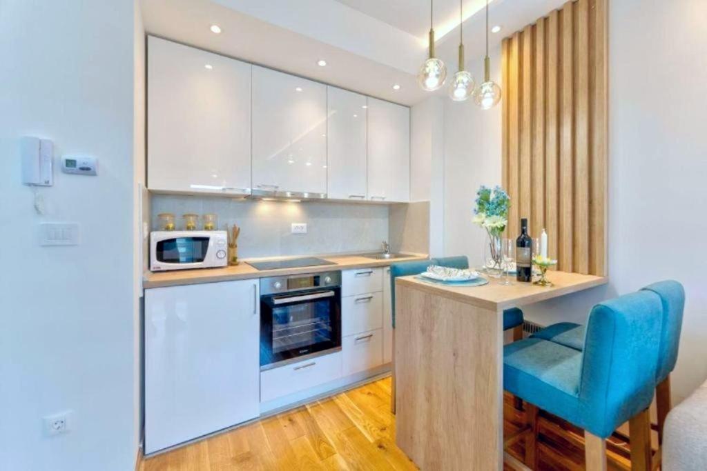 Ema Lux - Zgrada Panorama Apartment Soko Banja Bagian luar foto